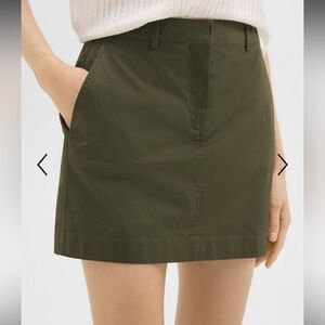 THEORY nwt mini trouser skirt, size 10, dark olive